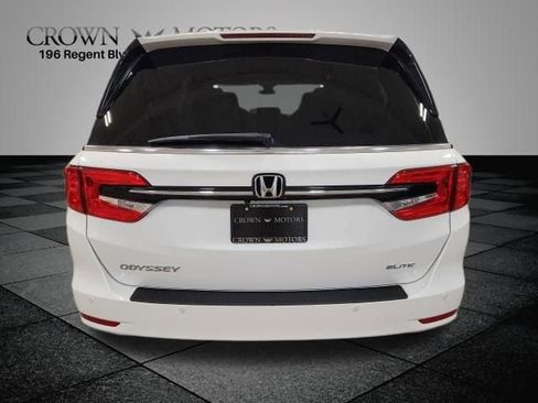 Used 2023 Honda Odyssey Elite image 4