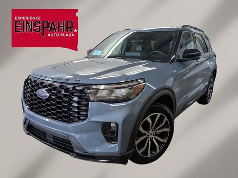 Used 2025 Ford Explorer ST-Line AWD/4WD image 1