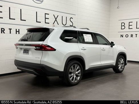 Used 2024 Toyota Grand Highlander Limited image 4