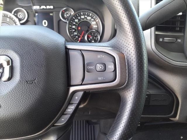 New 2024 RAM 3500 Tradesman w/ Chrome Appearance Group AWD/4WD image 17