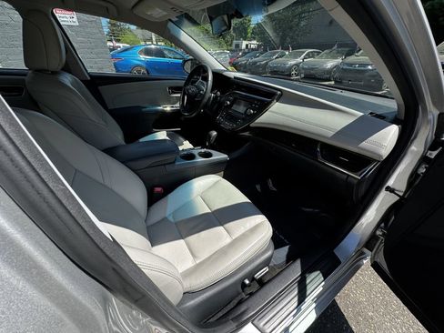 Used 2013 Toyota Avalon XLE w/ Preferred Accessory Package FWD image 18