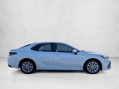 Used 2024 Toyota Camry LE FWD image 4
