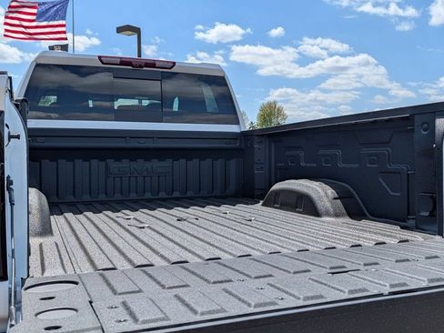 New 2026 GMC Sierra 3500 Denali w/ Denali Reserve Package AWD/4WD image 38