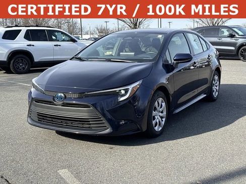 Used 2025 Toyota Corolla LE image 5