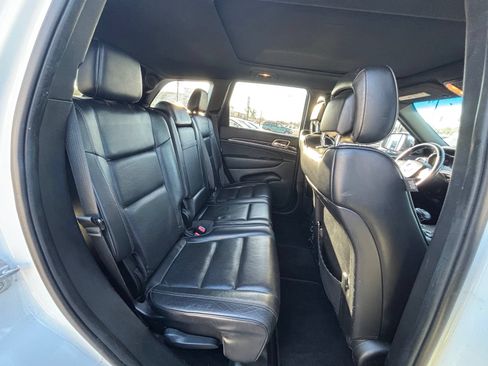 Used 2014 Jeep Grand Cherokee Overland AWD/4WD image 18
