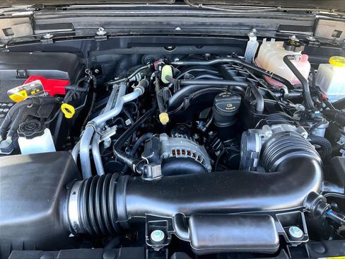 Used 2022 Jeep Gladiator Rubicon w/ LED Lighting Group image 29