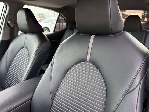 Used 2024 Toyota Camry SE image 24