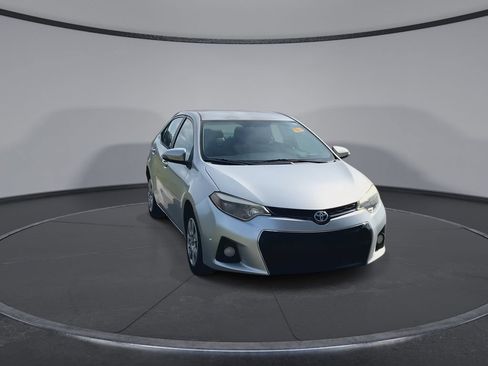 Used 2015 Toyota Corolla S FWD image 3