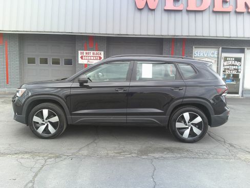 Used 2025 Volkswagen Taos S AWD/4WD image 2