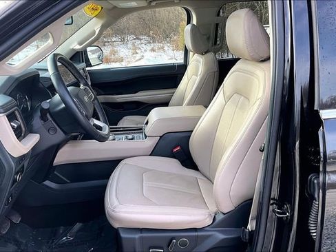 Used 2024 Ford Expedition Max Limited image 25