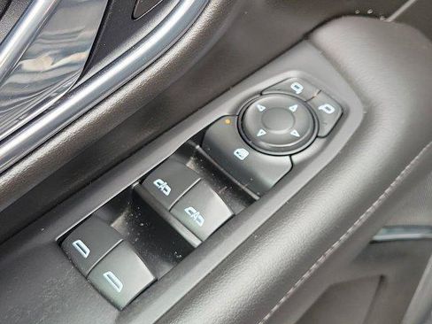 Used 2021 Chevrolet Tahoe 4WD image 17