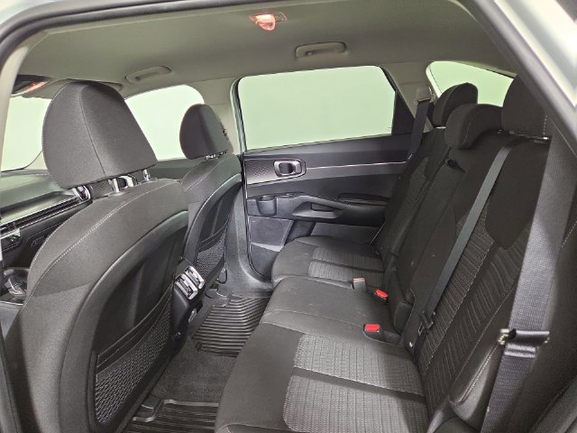 Used 2026 Kia Sorento LX FWD image 15