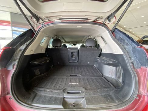 Used 2020 Nissan Rogue SL w/ Premium Package image 27
