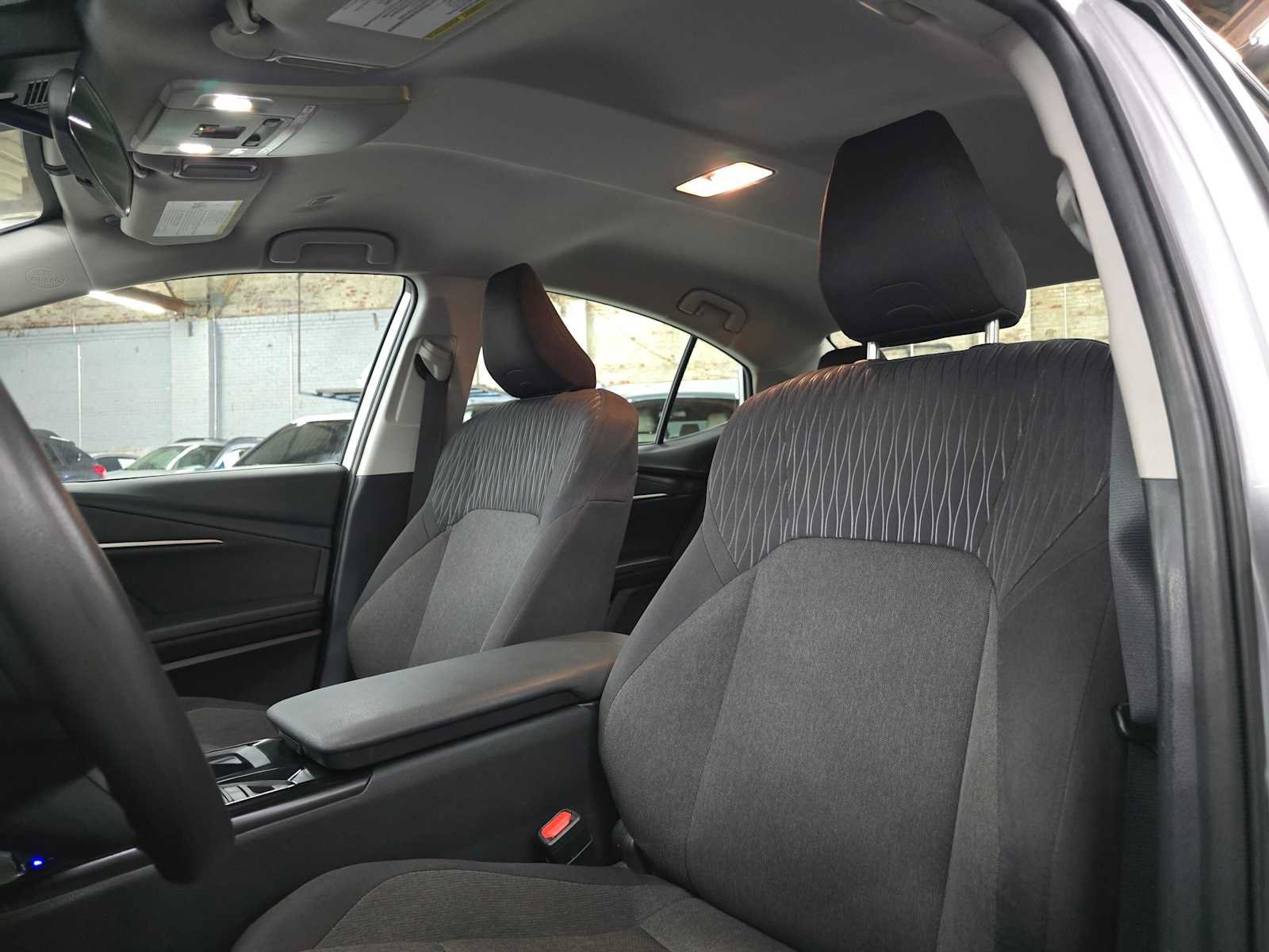 Used 2025 Toyota Camry LE FWD image 21