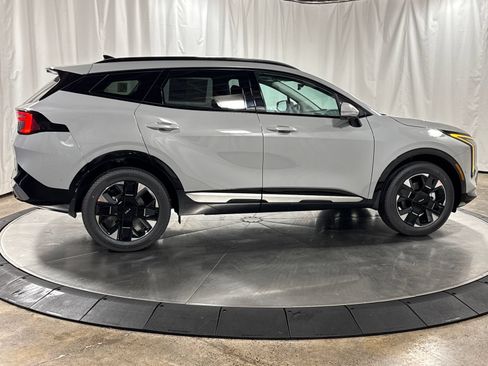 New 2026 Kia Sportage SX AWD/4WD image 9