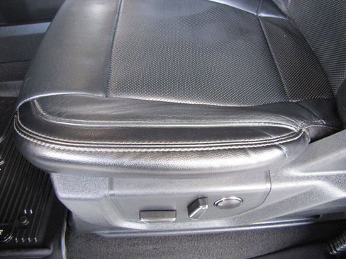 Used 2019 Ford F250 Lariat w/ Lariat Value Package image 14