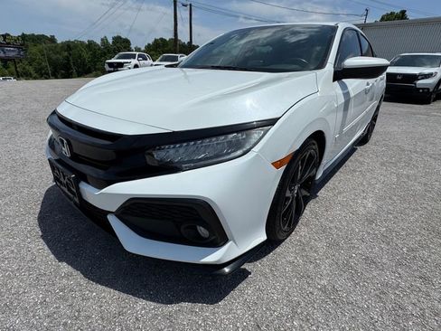 Used 2017 Honda Civic Sport Touring image 2