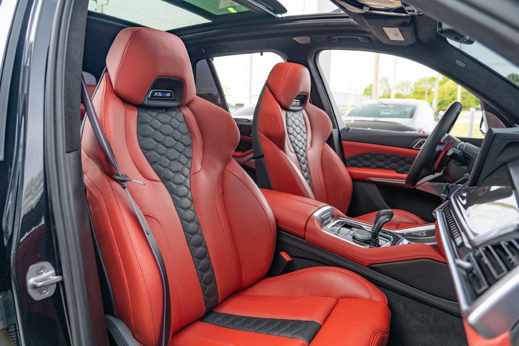 Used 2025 BMW X5 M Competition w/ Executive Package AWD/4WD image 23