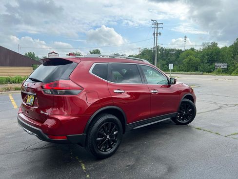 Used 2019 Nissan Rogue SV AWD/4WD image 9