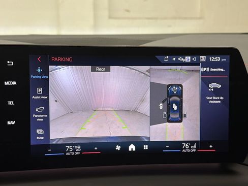 Certified 2025 BMW M235i xDrive w/ Premium Package image 18