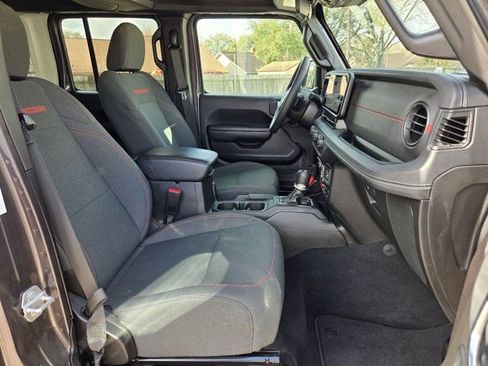 Used 2025 Jeep Wrangler Unlimited Rubicon image 29