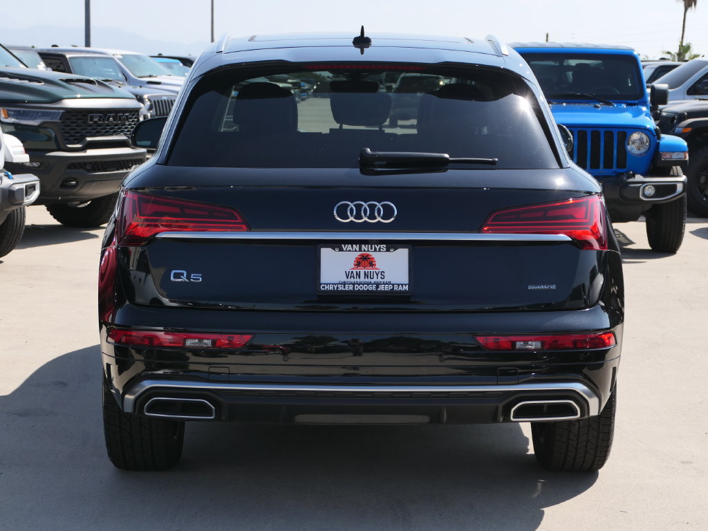Used 2023 Audi Q5 2.0T Premium w/ Convenience Package AWD/4WD image 5