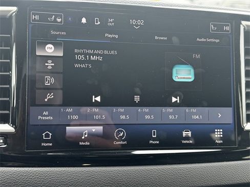 Certified 2024 Chrysler Pacifica Touring-L image 31