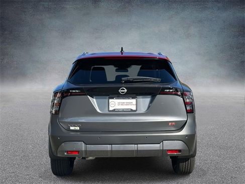 New 2026 Nissan Kicks SR image 3