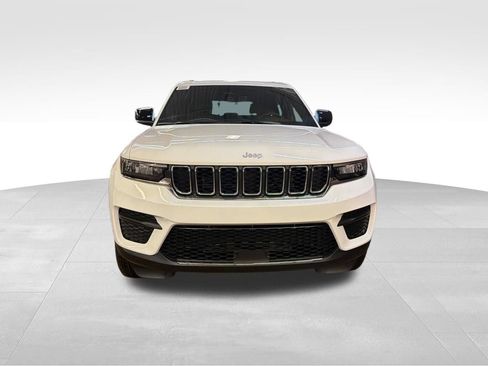 New 2026 Jeep Grand Cherokee Laredo AWD/4WD image 4