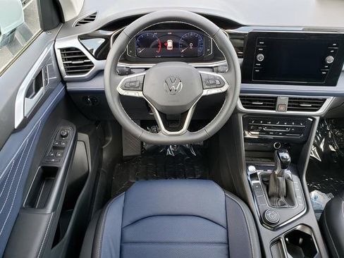 New 2026 Volkswagen Taos SEL AWD/4WD image 10