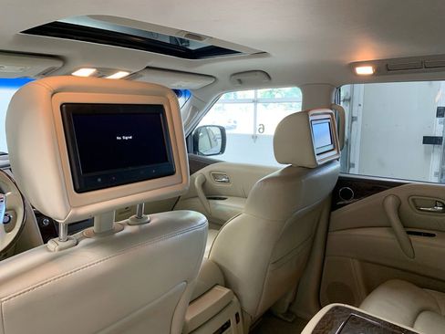 Used 2016 INFINITI QX80 Luxe w/ 22" Wheel Package image 31