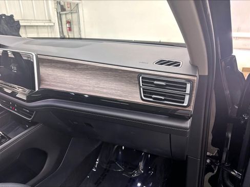 Used 2026 Volkswagen Atlas SEL Premium R-Line AWD/4WD image 29