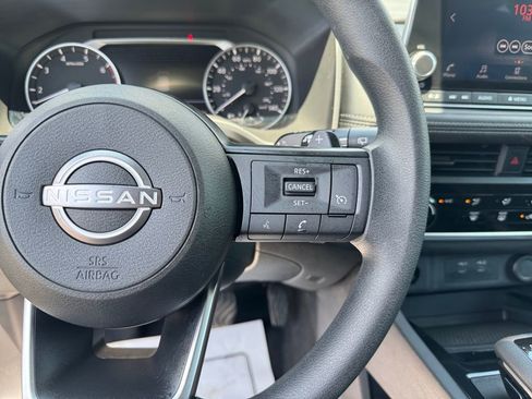 Used 2024 Nissan Rogue S FWD image 20