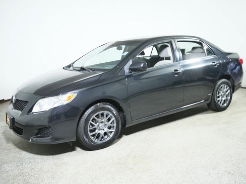 Used 2010 Toyota Corolla LE image 3