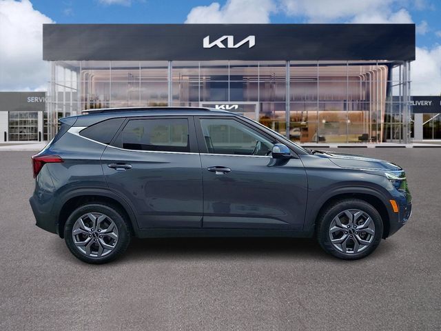 Used 2024 Kia Seltos S AWD/4WD image 7