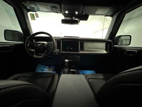 Used 2025 Ford Bronco Outer Banks image 12