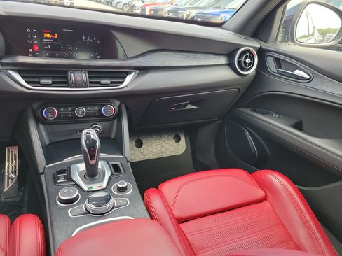 Used 2023 Alfa Romeo Stelvio Sprint RWD image 17