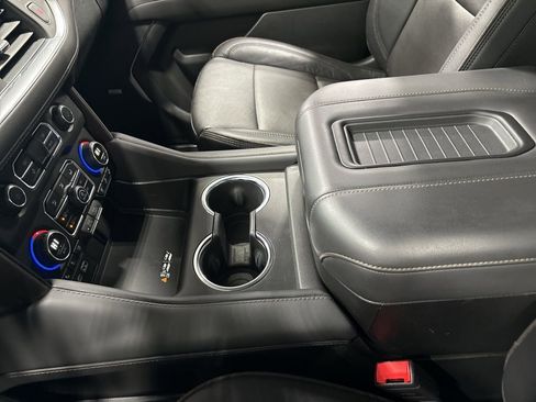 Used 2024 Chevrolet Tahoe High Country AWD/4WD image 40