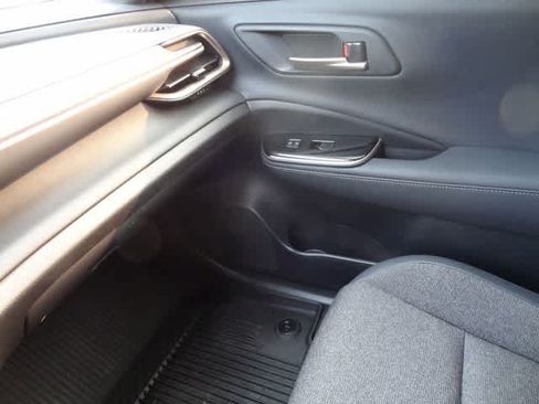 Used 2024 Toyota Crown AWD/4WD image 19