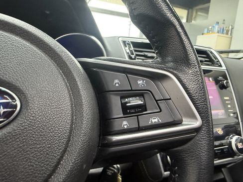 Used 2019 Subaru Outback 2.5i Premium image 16