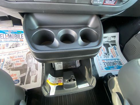 Used 2025 Chevrolet Express 2500 Extended w/ Communications Package image 31