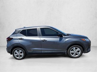Used 2021 Nissan Kicks S FWD video 4