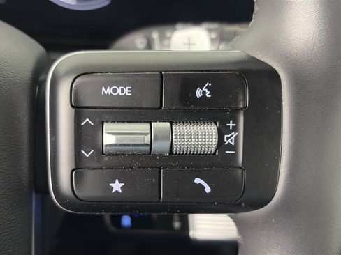 Certified 2025 Hyundai Santa Fe SEL AWD/4WD image 35