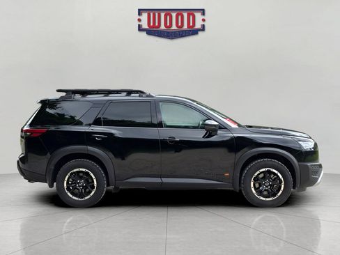 Used 2025 Nissan Pathfinder Rock Creek AWD/4WD image 2