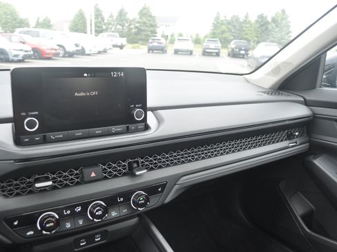 Certified 2023 Honda Accord EX image 22