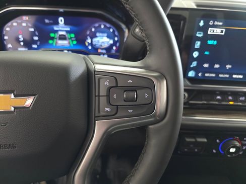 Used 2025 Chevrolet Silverado 1500 LT AWD/4WD image 14