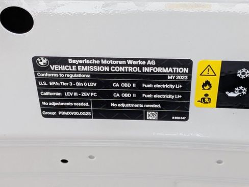 Used 2023 BMW i4 eDrive40 RWD image 27