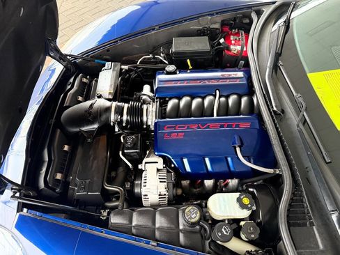 Used 2005 Chevrolet Corvette Coupe w/ Preferred Equipment Group image 37