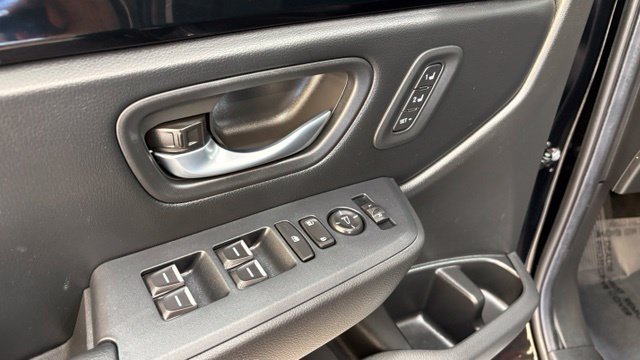 Used 2025 Honda Pilot EX-L image 17