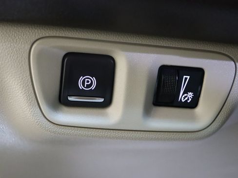 Used 2019 GMC Acadia Denali w/ Technology Package FWD image 37